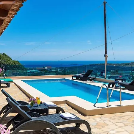 Holiday home Sea Breeze & Stunning Views - Pool Dream Gem *