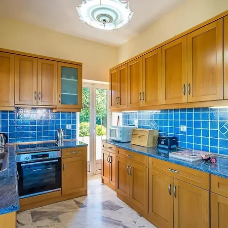 Sea Breeze & Stunning Views - Pool Dream Gem Holiday home